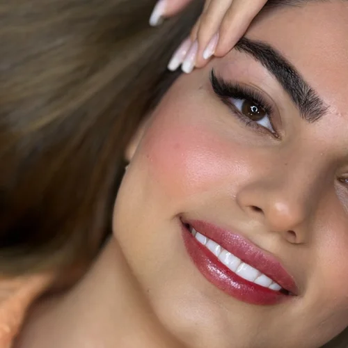 رزرو وقت آرایشگاه زنانه اکستنشن مژه