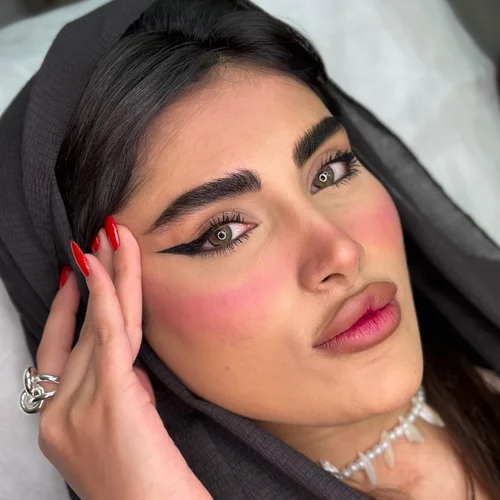 رزرو وقت آرایشگاه زنانه آرایش دائم