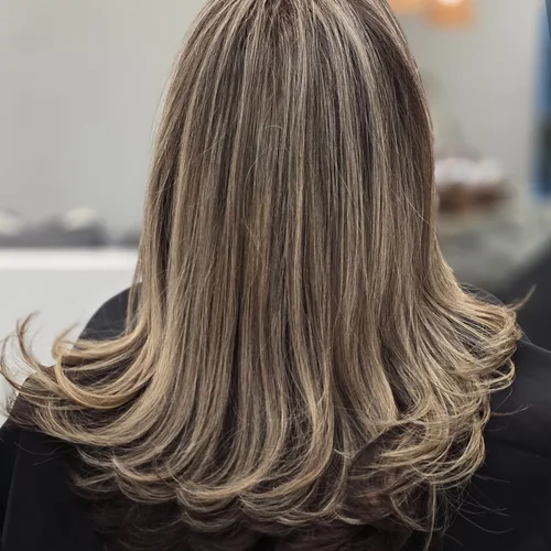 رزرو وقت آرایشگاه زنانه کوتاهی مو