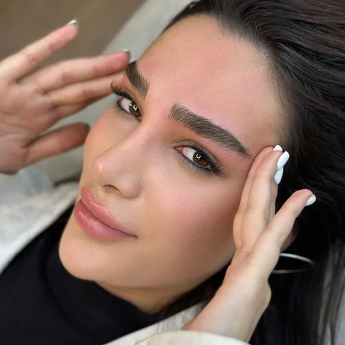 رزرو وقت آرایشگاه زنانه آرایش دائم